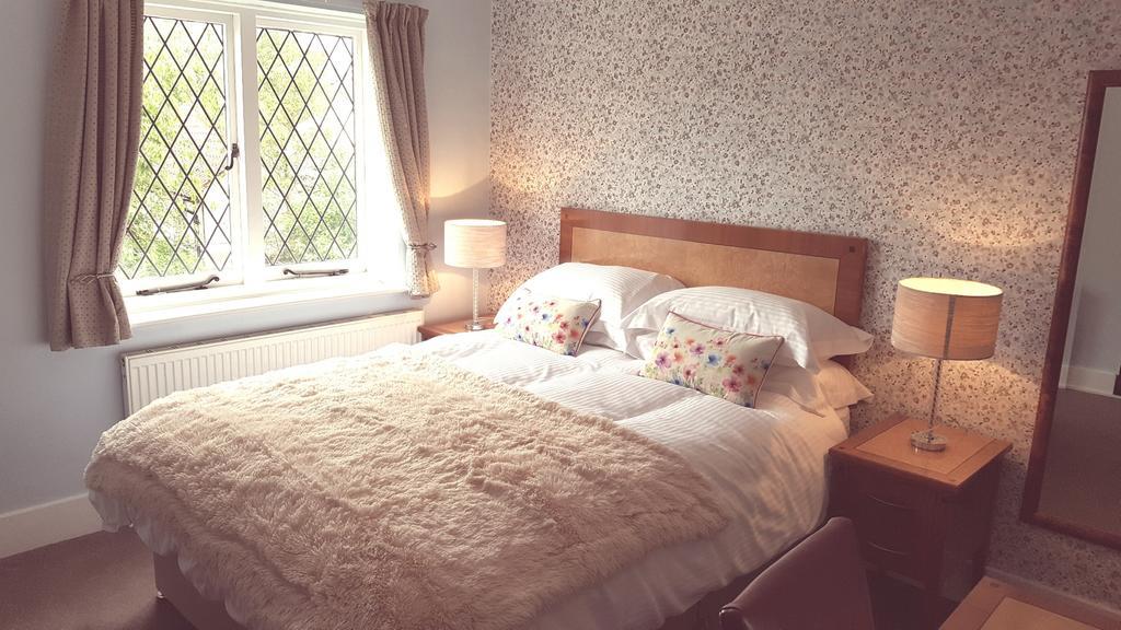 Sadlers Guest House Wokingham Exterior foto